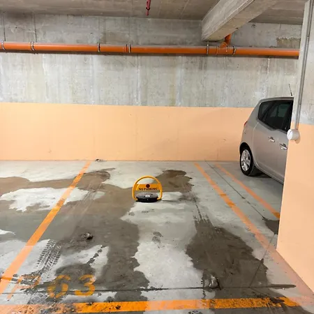 Zuca Apartman *